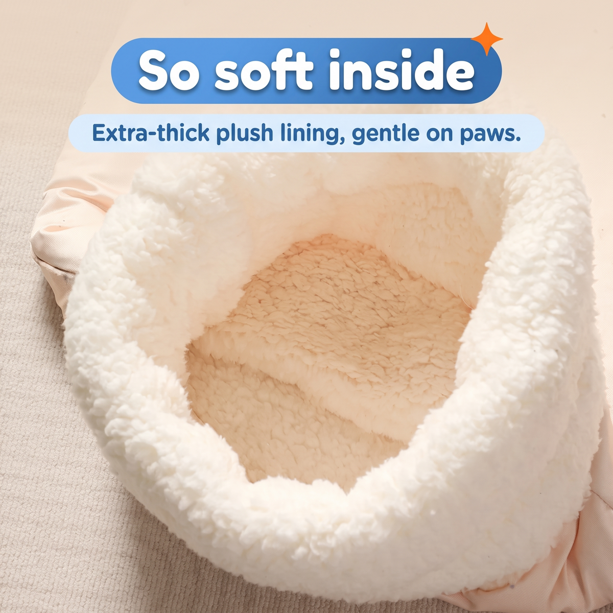 So soft inside: extra-thick plush lining of the cat sleeping bag
